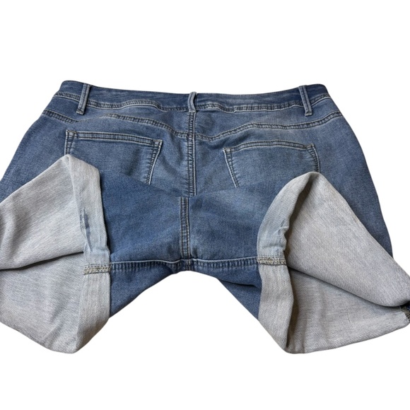 Lane Bryant Blue Jean Cuffed Leg Short Shorts - Picture 7 of 13